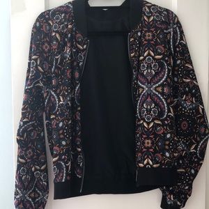 Reversible bomber jacket